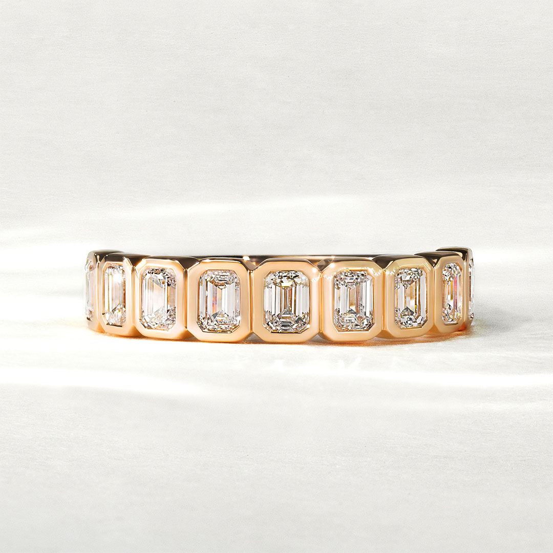 Romantique – Diamond Wedding Band