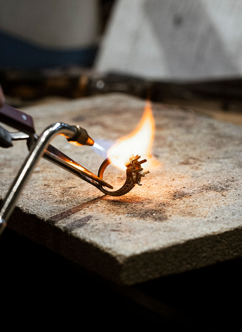 ate_bdf_art_cou_300_dem_bla_22_mobile